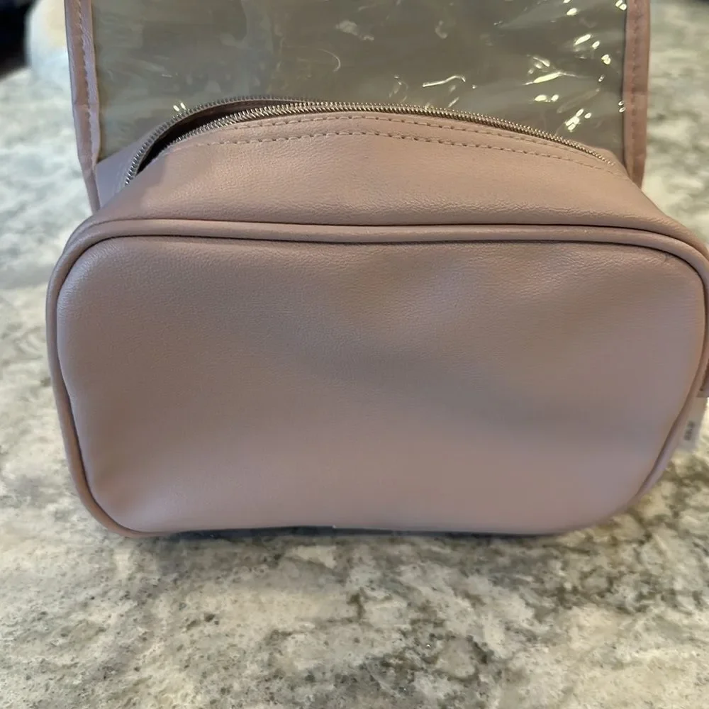 LC Lauren Conrad travel style